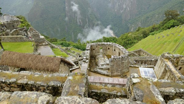 City Breaks Explorer - Machu Picchu Peru - Temple of the Sun City Breaks Explorer - Machu Picchu Peru - Temple of the Sun
